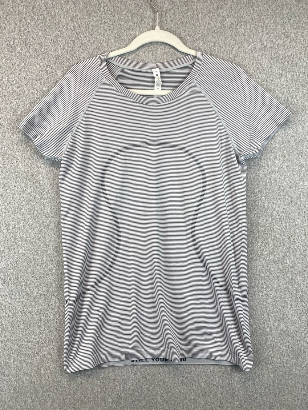 Lululemon Swiftly Tech Women’s Size 12 Striped Crew Neck Compression Tee